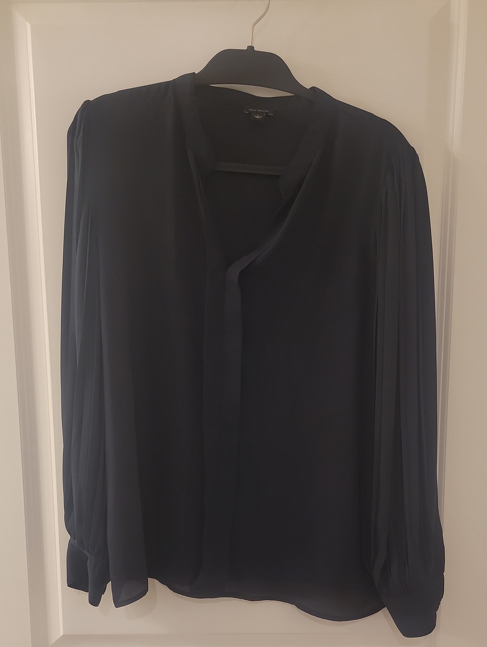 Ann Taylor New York Midnight Navy Pleated Long-Sleeve Blouse
